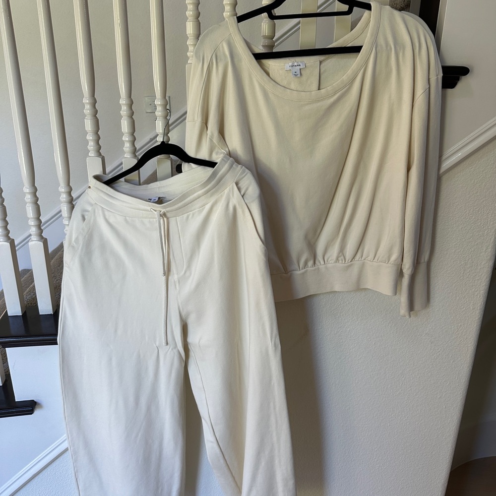 Cuyana Cream Track Pants & Joggers with Elegant Design